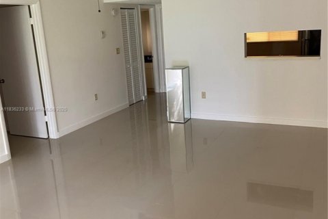 Copropriété à louer à Miami, Floride: 1 chambre, 65.5 m2 № 1821626 - photo 27