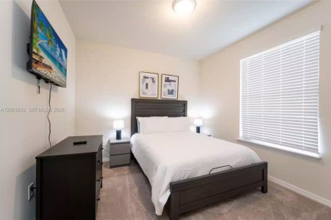 Touwnhouse à vendre à Davenport, Floride: 5 chambres, 213.02 m2 № 2275070 - photo 8