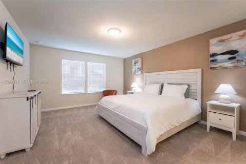 Touwnhouse à vendre à Davenport, Floride: 5 chambres, 213.02 m2 № 2275070 - photo 6