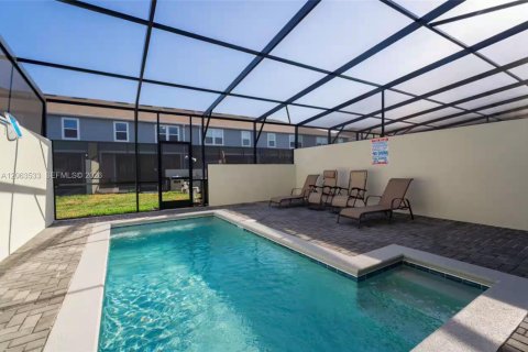 Touwnhouse à vendre à Davenport, Floride: 5 chambres, 213.02 m2 № 2275070 - photo 21