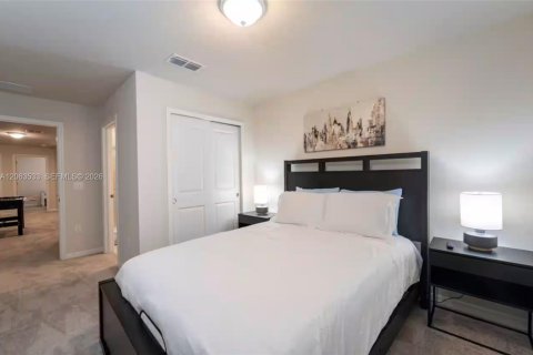 Touwnhouse à vendre à Davenport, Floride: 5 chambres, 213.02 m2 № 2275070 - photo 16