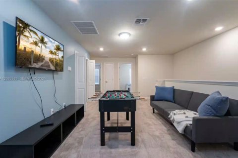 Touwnhouse à vendre à Davenport, Floride: 5 chambres, 213.02 m2 № 2275070 - photo 14