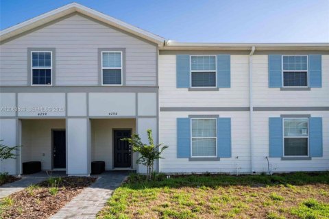 Touwnhouse à Davenport, Floride 5 chambres, 213.02 m2 № 2275070