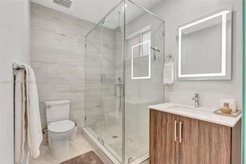 Townhouse in Fort Lauderdale, Florida 3 bedrooms, 268.3 sq.m. № 2344479 - photo 23