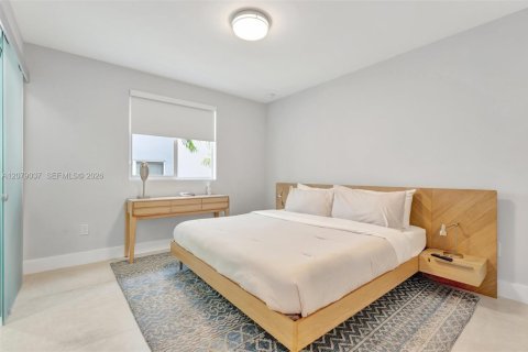 Townhouse in Fort Lauderdale, Florida 3 bedrooms, 268.3 sq.m. № 2344479 - photo 21