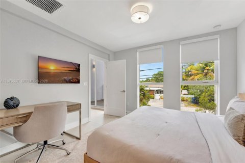 Townhouse in Fort Lauderdale, Florida 3 bedrooms, 268.3 sq.m. № 2344479 - photo 27