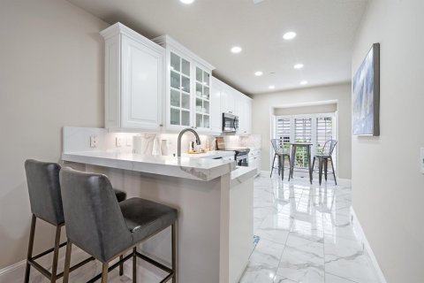 Touwnhouse à vendre à Juno Beach, Floride: 2 chambres, 158.77 m2 № 2402157 - photo 4