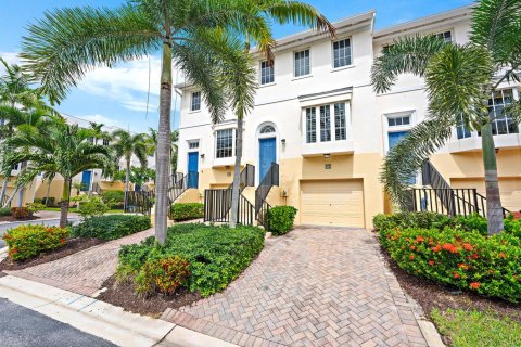 Touwnhouse à Juno Beach, Floride 2 chambres, 158.77 m2 № 2402157