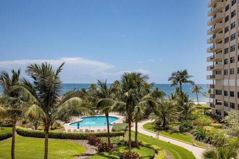 Condo in Lauderdale-by-the-Sea, Florida, 2 bedrooms  № 2078103