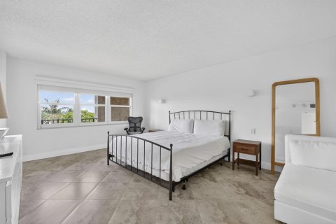 Condo in Lauderdale-by-the-Sea, Florida, 2 bedrooms № 2078103 - photo 29