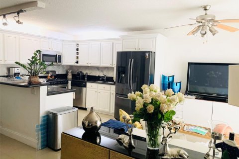 Townhouse in West Palm Beach, Florida 3 bedrooms, 157.38 sq.m. № 1891718 - photo 4