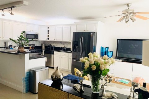 Townhouse in West Palm Beach, Florida 3 bedrooms, 157.38 sq.m. № 1891718 - photo 7
