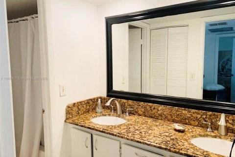 Townhouse in West Palm Beach, Florida 3 bedrooms, 157.38 sq.m. № 1891718 - photo 12