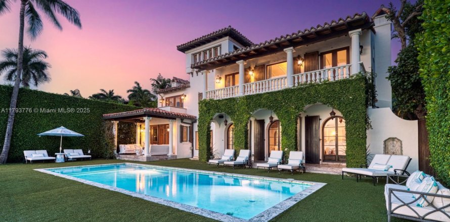 House in Miami Beach, Florida 5 bedrooms, 648.18 sq.m. № 1863835