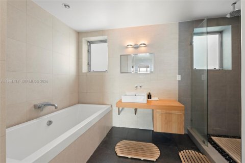 Снять в аренду квартиру в Майами-Бич, Флорида 1 спальня, 76.37м2, № 2079943 - фото 17