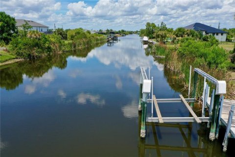 Casa en venta en Port Charlotte, Florida, 3 dormitorios, 225.94 m2 № 2113435 - foto 6