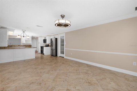 Casa en venta en Port Charlotte, Florida, 3 dormitorios, 225.94 m2 № 2113435 - foto 19