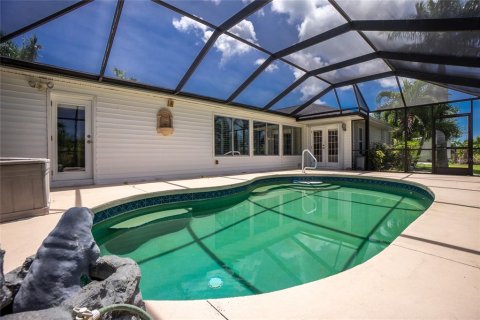 Casa en venta en Port Charlotte, Florida, 3 dormitorios, 225.94 m2 № 2113435 - foto 5