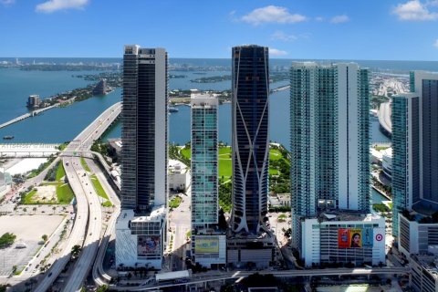 Condominio en venta en Miami, Florida, 3 dormitorios, 396.14 m2 № 1841228 - foto 30