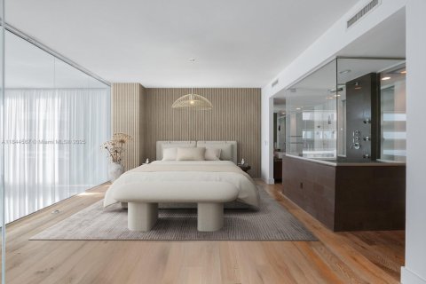 Condominio en venta en Miami, Florida, 3 dormitorios, 396.14 m2 № 1841228 - foto 16