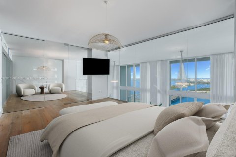 Condominio en venta en Miami, Florida, 3 dormitorios, 396.14 m2 № 1841228 - foto 14