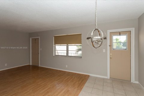 Condominio en venta en Hollywood, Florida, 2 dormitorios, 60.39 m2 № 1836709 - foto 7