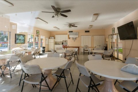 Condominio en venta en Hollywood, Florida, 2 dormitorios, 60.39 m2 № 1836709 - foto 19