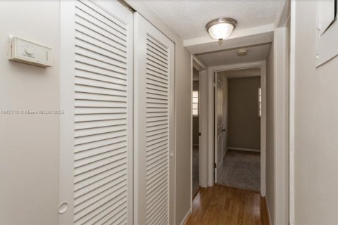 Condominio en venta en Hollywood, Florida, 2 dormitorios, 60.39 m2 № 1836709 - foto 16