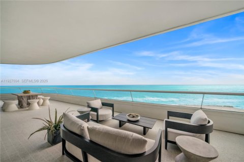 Condominio en venta en Miami Beach, Florida, 4 dormitorios, 439.43 m2 № 1998984 - foto 16