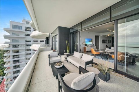Condominio en venta en Miami Beach, Florida, 4 dormitorios, 439.43 m2 № 1998984 - foto 18