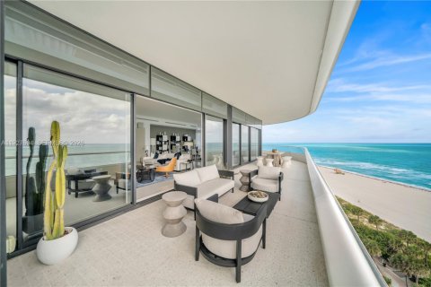 Condominio en venta en Miami Beach, Florida, 4 dormitorios, 439.43 m2 № 1998984 - foto 17