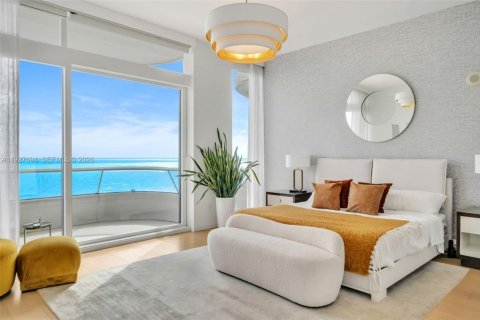 Condominio en venta en Miami Beach, Florida, 4 dormitorios, 439.43 m2 № 1998984 - foto 27