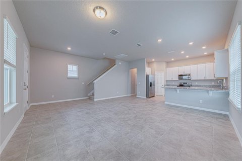 Villa ou maison à vendre à New Smyrna Beach, Floride: 3 chambres, 165.27 m2 № 2342297 - photo 8