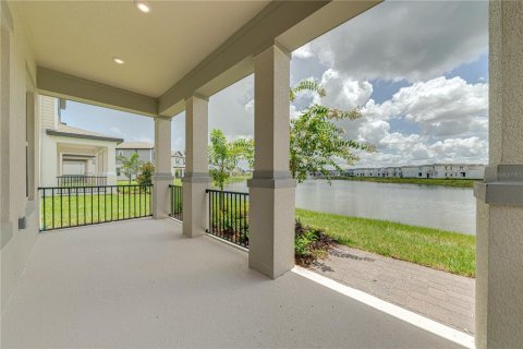 Villa ou maison à vendre à New Smyrna Beach, Floride: 3 chambres, 165.27 m2 № 2342297 - photo 6
