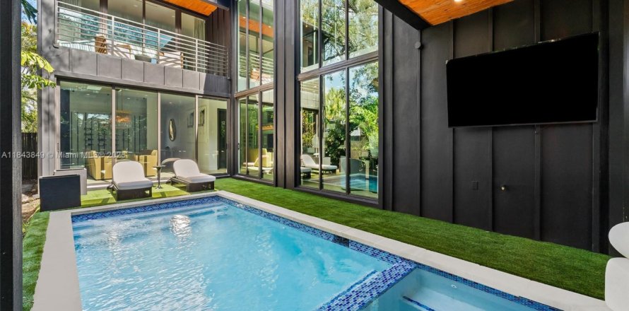Villa ou maison à Fort Lauderdale, Floride 5 chambres, 325.25 m2 № 1839155