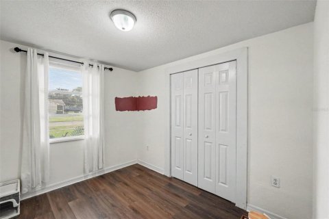 House in Lakeland, Florida 4 bedrooms, 104.79 sq.m. № 2220481 - photo 18