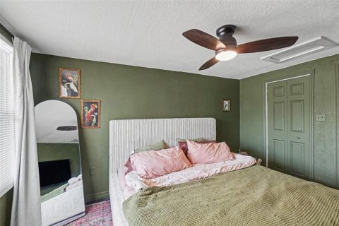 House in Lakeland, Florida 4 bedrooms, 104.79 sq.m. № 2220481 - photo 13