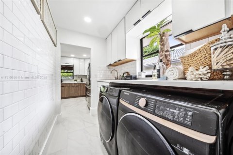 Villa ou maison à vendre à Coral Springs, Floride: 4 chambres № 1966032 - photo 23