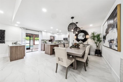 Villa ou maison à vendre à Coral Springs, Floride: 4 chambres № 1966032 - photo 9