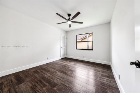 Villa ou maison à vendre à Coral Springs, Floride: 4 chambres № 1966032 - photo 24