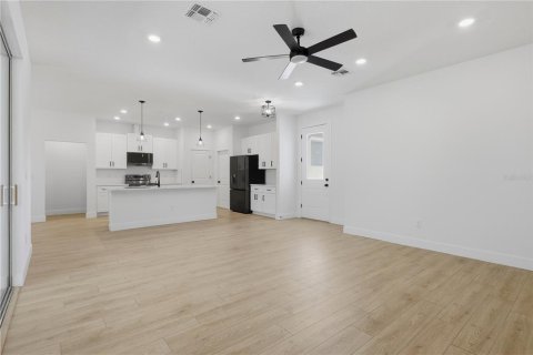 Villa ou maison à vendre à Palm Coast, Floride: 4 chambres, 171.78 m2 № 2398699 - photo 6