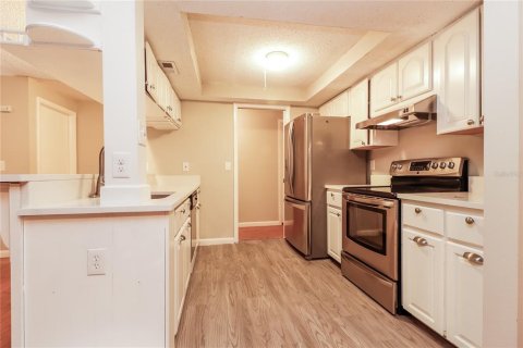 House in Clearwater, Florida 4 bedrooms, 174.1 sq.m. № 1905942 - photo 7