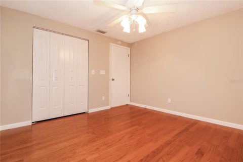 House in Clearwater, Florida 4 bedrooms, 174.1 sq.m. № 1905942 - photo 12