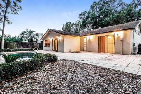 House in Clearwater, Florida 4 bedrooms, 174.1 sq.m. № 1905942 - photo 16