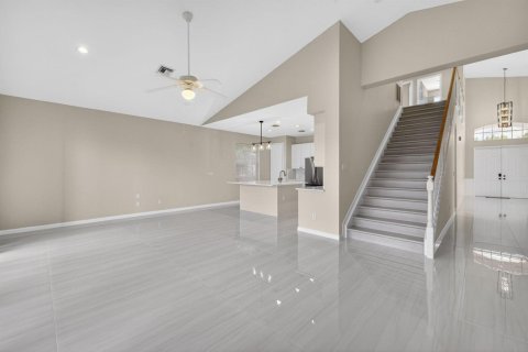 Casa en alquiler en Port St. Lucie, Florida, 4 dormitorios, 253.72 m2 № 2077537 - foto 10
