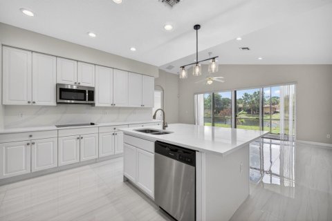 Casa en alquiler en Port St. Lucie, Florida, 4 dormitorios, 253.72 m2 № 2077537 - foto 16