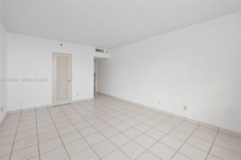 Copropriété à vendre à Miami Beach, Floride: 1 chambre, 78.5 m2 № 1989878 - photo 21