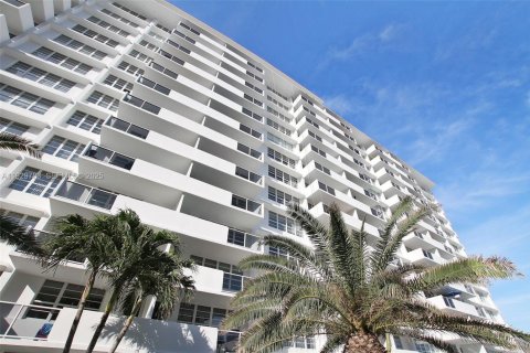 Copropriété à vendre à Miami Beach, Floride: 1 chambre, 78.5 m2 № 1989878 - photo 29