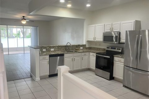 Touwnhouse à vendre à Tampa, Floride: 3 chambres, 150.97 m2 № 1909431 - photo 2