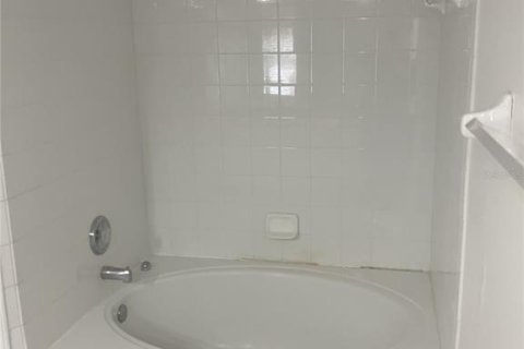 Touwnhouse à vendre à Tampa, Floride: 3 chambres, 150.97 m2 № 1909431 - photo 14
